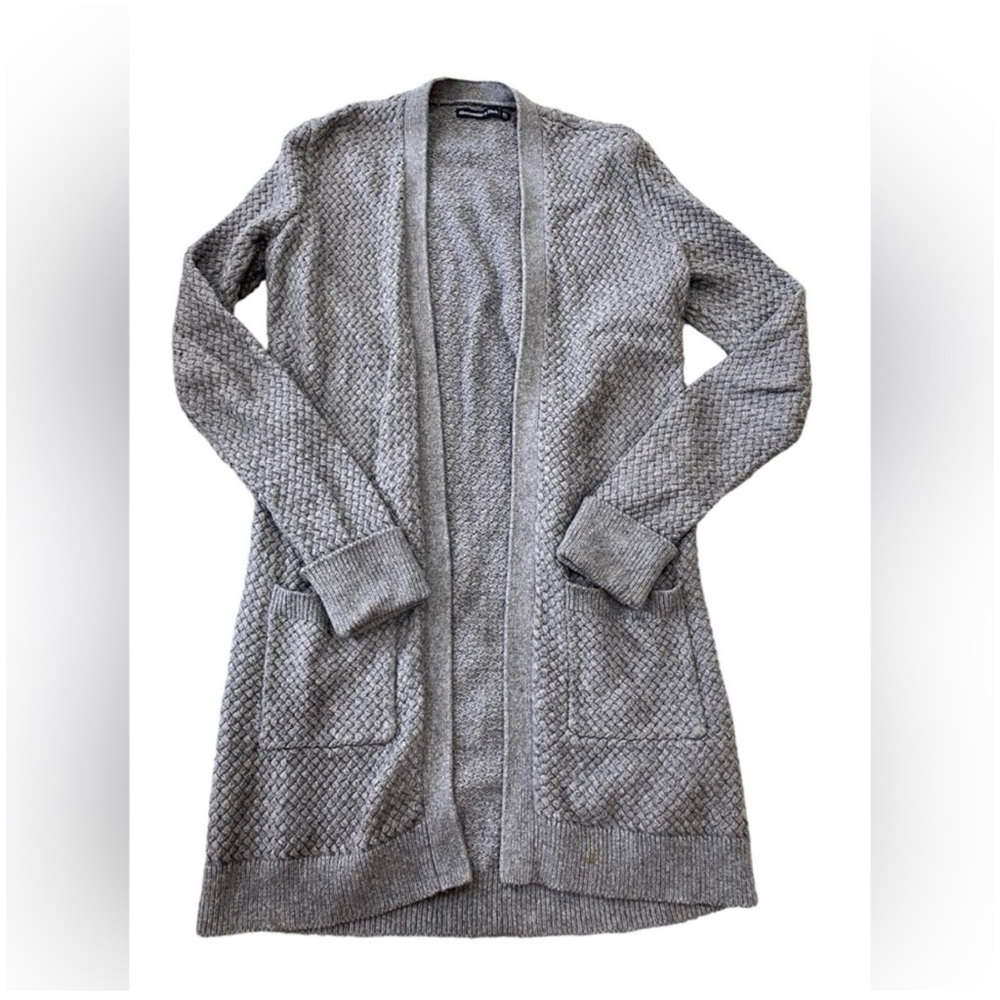 Abercrombie and Fitch grey knit cardigan sweater with pockets size small